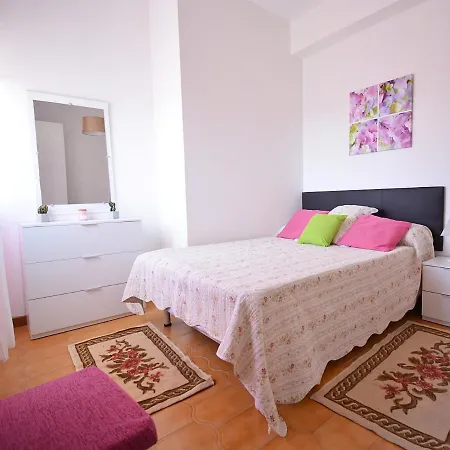Con Jardin A Un Paso De La Playa דירה